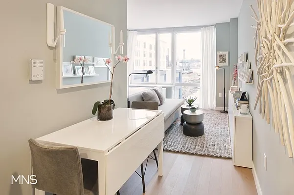 Rented by MNS Marketing | media 2