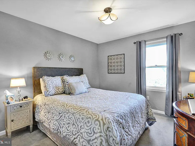 4324 Glenside Dr — Photo 13