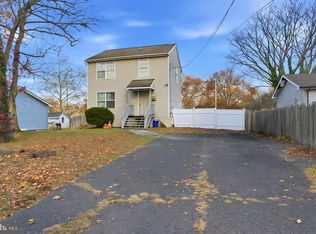 2057 High St, Croydon, PA 19021