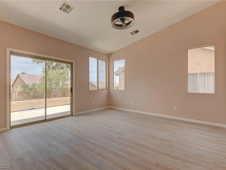 5862 Bluthe Bridge Ave — Photo 17