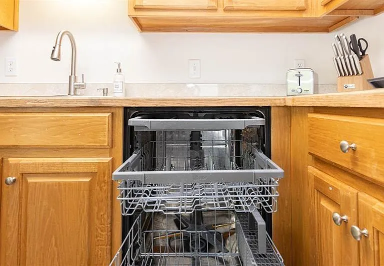 3200 Lee Dr — Photo 19