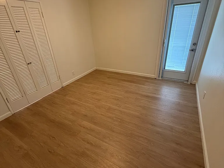 1343 W Norberry St — Photo 14