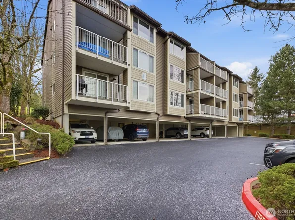 210 Mt Park Boulevard SW #F301, Issaquah, WA 98027