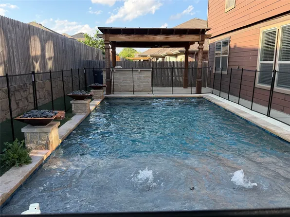 10401 Turning Leaf Trl, Fort Worth, TX 76131