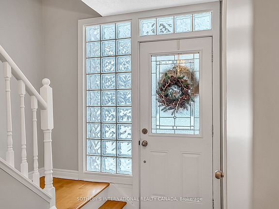 5th image of 15 Addison Cres