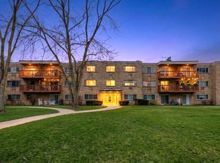 726 Dempster St #206, Mount Prospect, IL