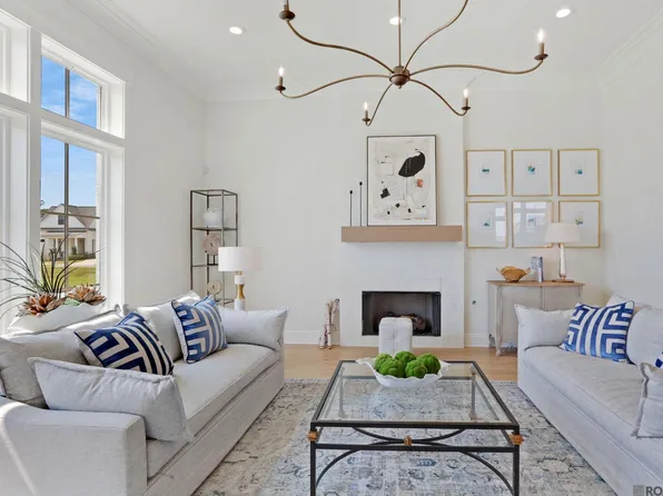 13721 Sweet Cherry Dr, Baton Rouge, LA 70810