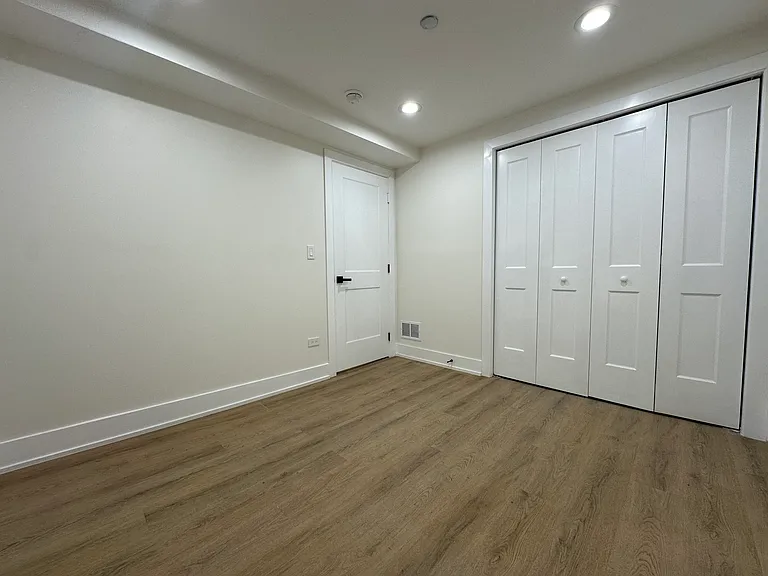 4338 N Clarendon Ave #GS — Photo 23