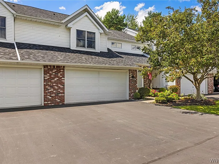 5411 Village Station Cir — Photo 2