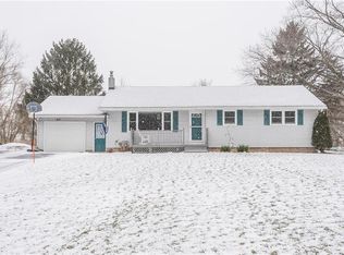 913 Turner Rd, Palmyra, NY 14522