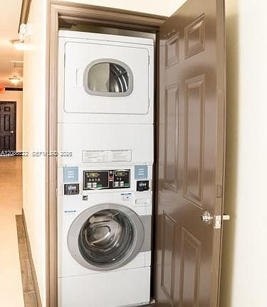 5th image of 53 NE 49th St APT 7A