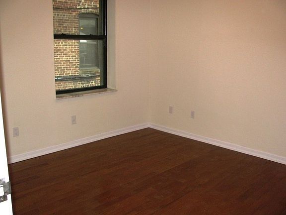 3rd image of 4506 39th Pl APT 1B