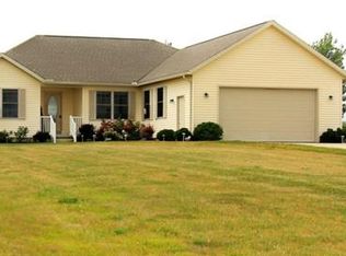 25650 McMillan Rd, Wellington, OH 44090