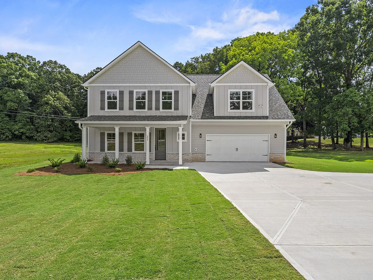 4 bed, 2.5 bath, 2003 sqft, $2,010 — Photo 1