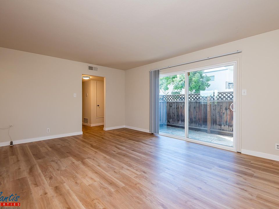 1st image of 642 Blythe Ct #3