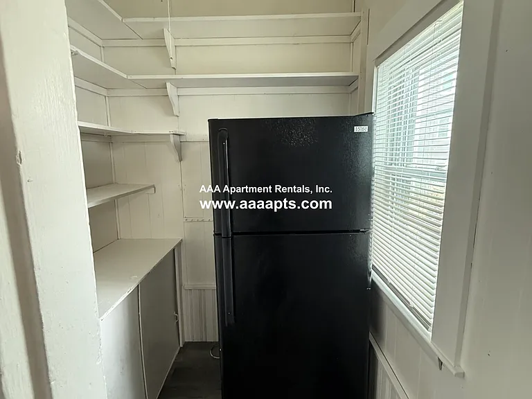 8 Hall Ave #1 — Photo 2