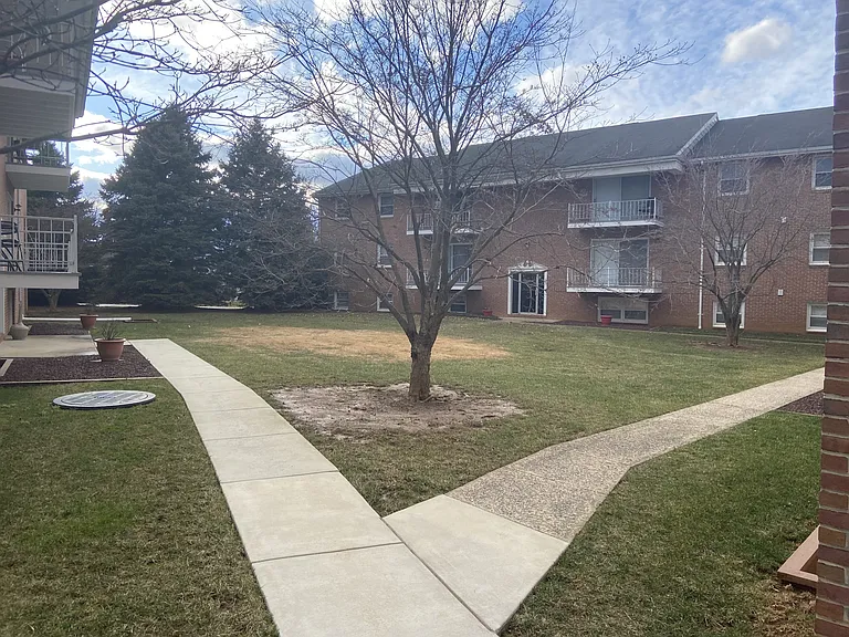 103 N Edgewood Dr — Photo 8