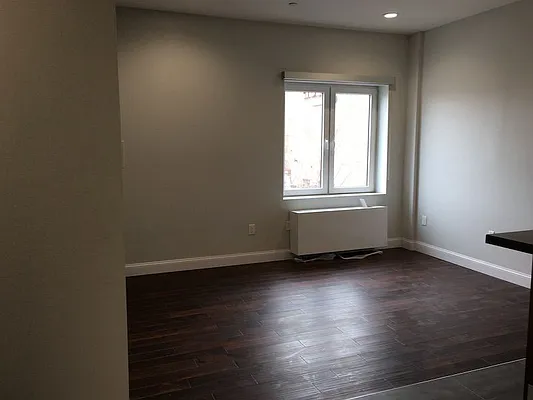 Rented by 18 REALTY | media 65