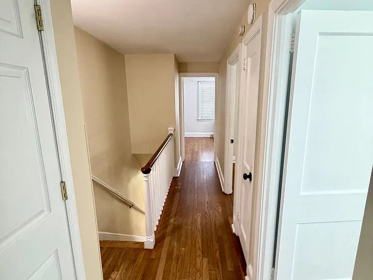 844 E Madison St — Photo 15