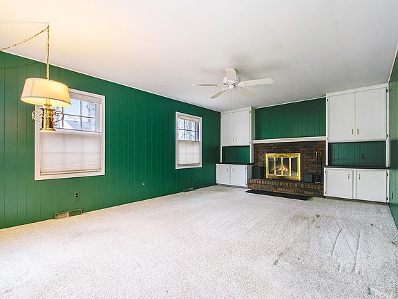 3rd image of 4445 Marshall Ave SE
