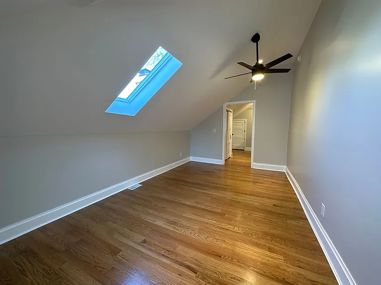 Dennison Ave 866-868 CR — Photo 22