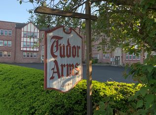 1691 Broad St APT 6, Providence, RI 02905