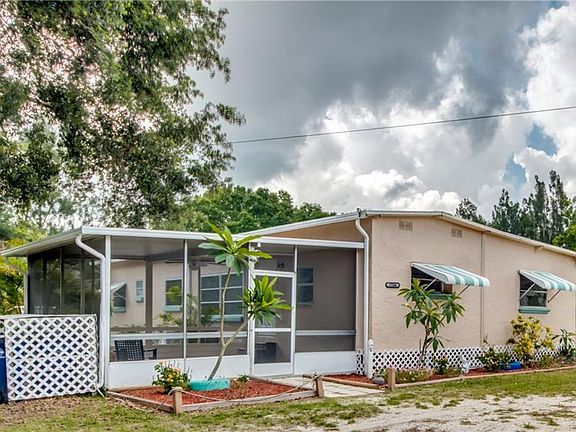 3rd image of 7709 Hart Dr