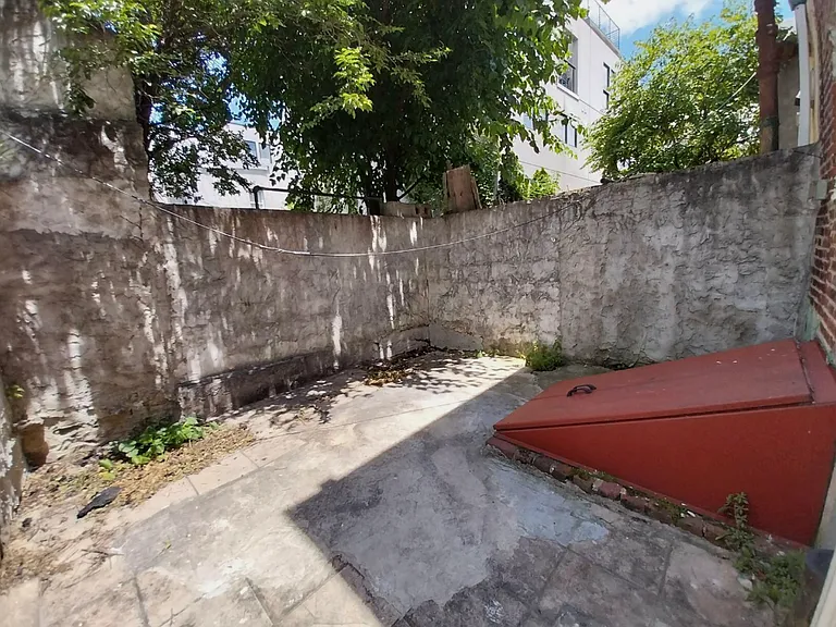 819 Kimball St — Photo 17