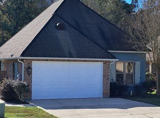 262 Lourdes Ln, Covington, LA 70435