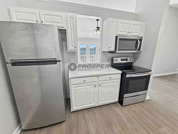 5th image of 107 Pelham Square Way