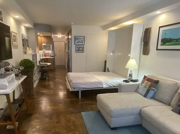 347 West 57th Street image 12 of 29