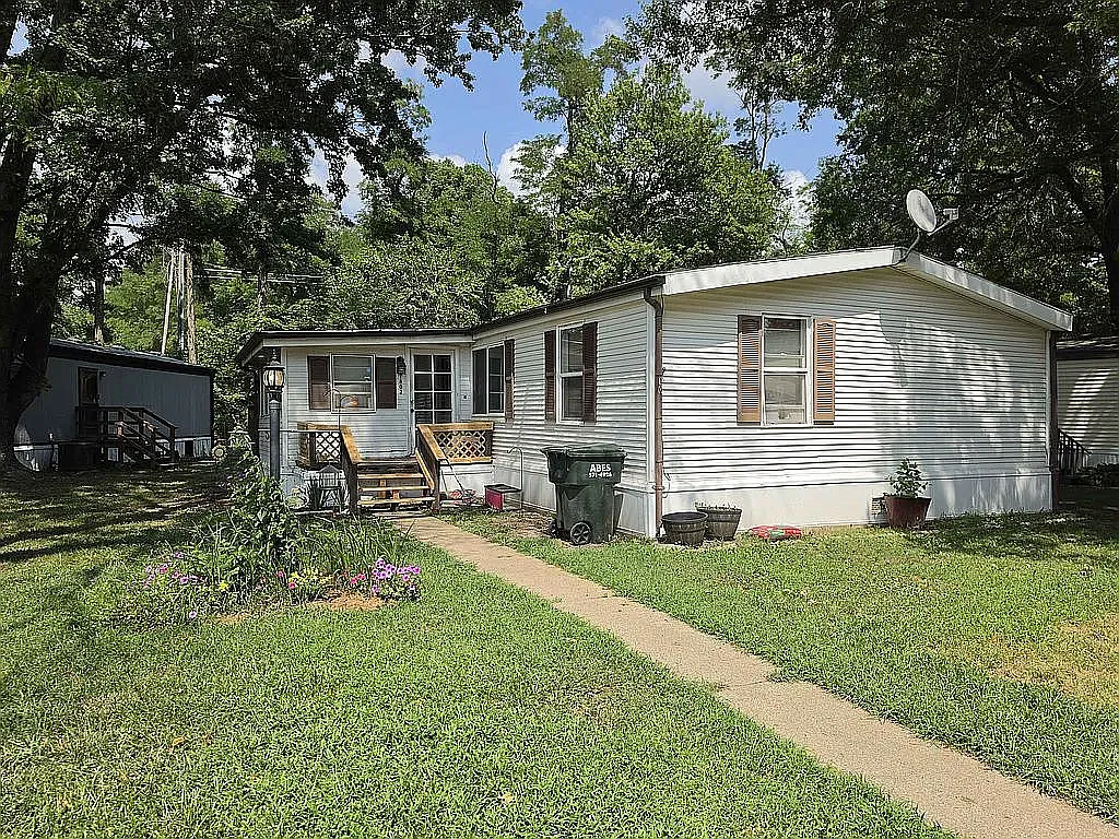3 bed, 1400 sqft, $70,000 — Photo 1