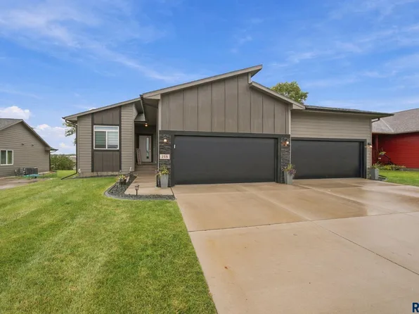215 N Everest Ave, Tea, SD 57064