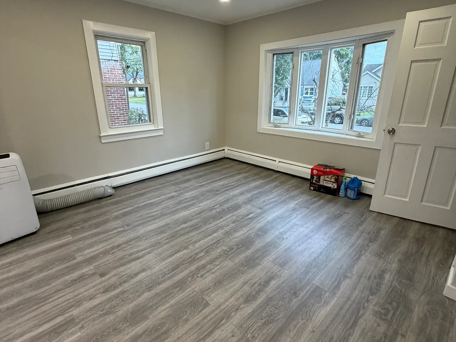 4 bed, $3,300 — Photo 2