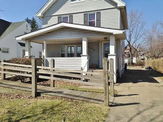 1148 E 176th St photo 1