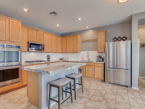 5th image of 26052 N 165th Dr