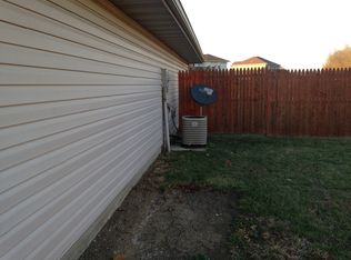 160 Rief Ct, Holts Summit, MO 65043