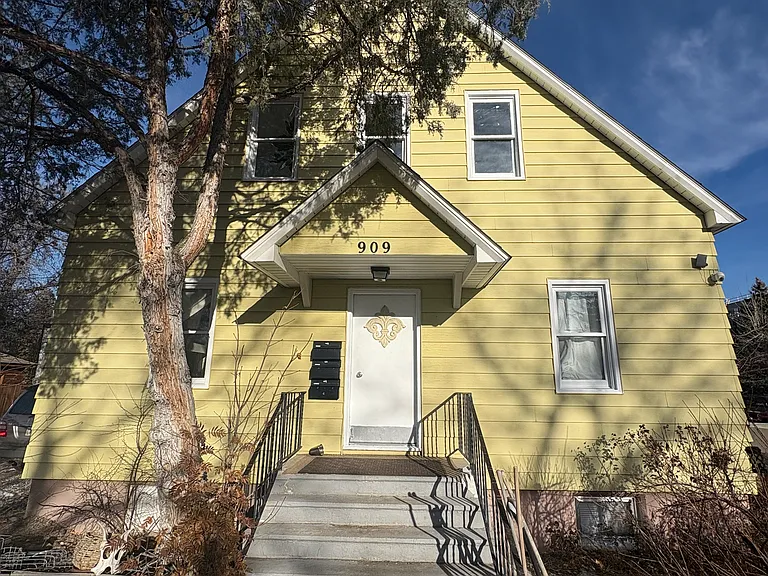 909 W Olive St #A — Photo 1