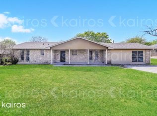 168 Creekview Dr E #E, Red Oak, TX 75154