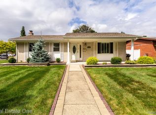 12398 Fordline St, Southgate, MI 48195