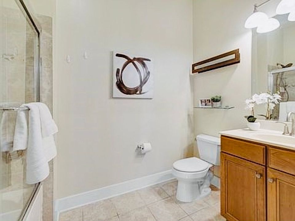 2nd image of 55 Mallory Ave
