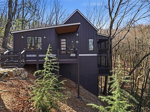 2nd image of 145 Chipmunk Cir