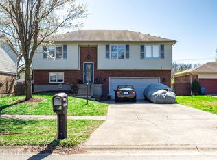 306 Old Towne Rd, Louisville, KY 40214