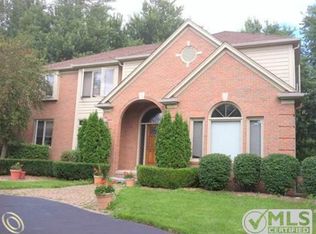 3609 Cedar Brook Dr, Rochester Hills, MI 48309