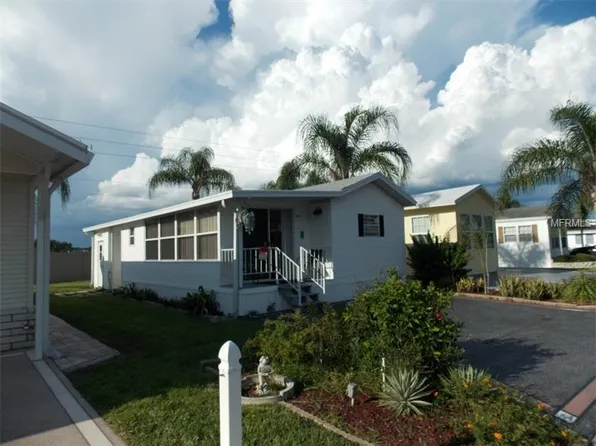 39605 Quartz Dr, Zephyrhills, FL 33540