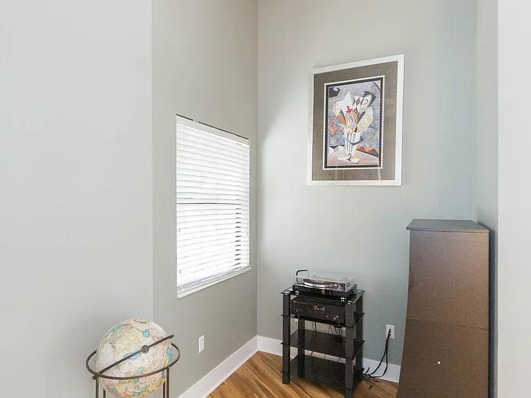2020 W Dekle Ave #C — Photo 36