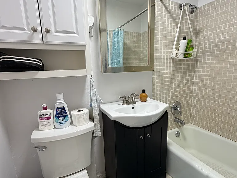 266 W 22nd St #3 — Photo 10