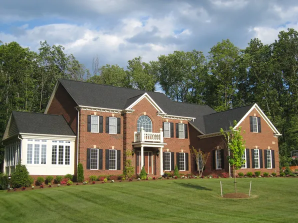 3449 Fawn Wood Ln, Fairfax, VA 22033