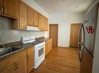 2421 S Albany Ave #2R, Chicago, IL 60623
