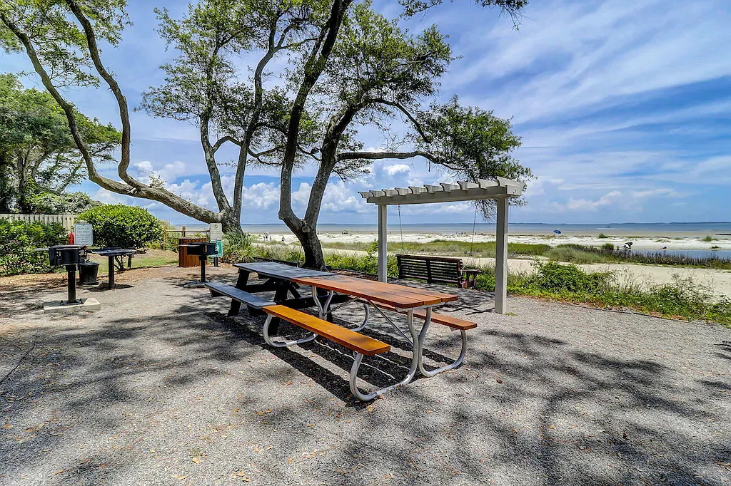2 bed, 917 sqft, $2,200 — Photo 3